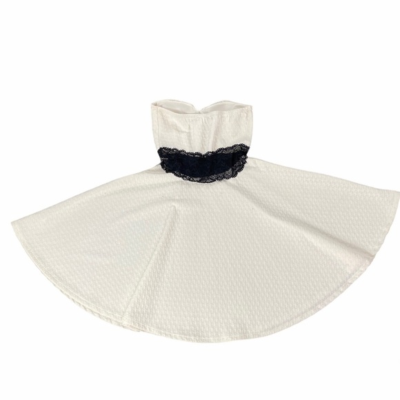 Heart Shaped Strapless Skater Dress - Picture 4 of 5